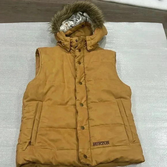 [M] Burton Mustard Rancher Faux Suede  Puffy Vest - Women's - Picture 9 of 13